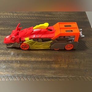 Hot Wheels Dragon Transporter Vehicle w/ Wings Rolling Toy